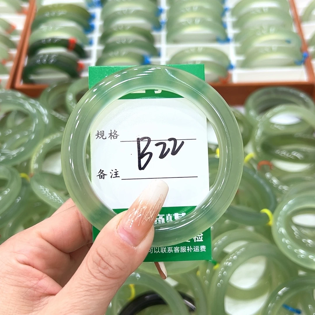 鹅***鹅蛇纹石玉未镶嵌手镯