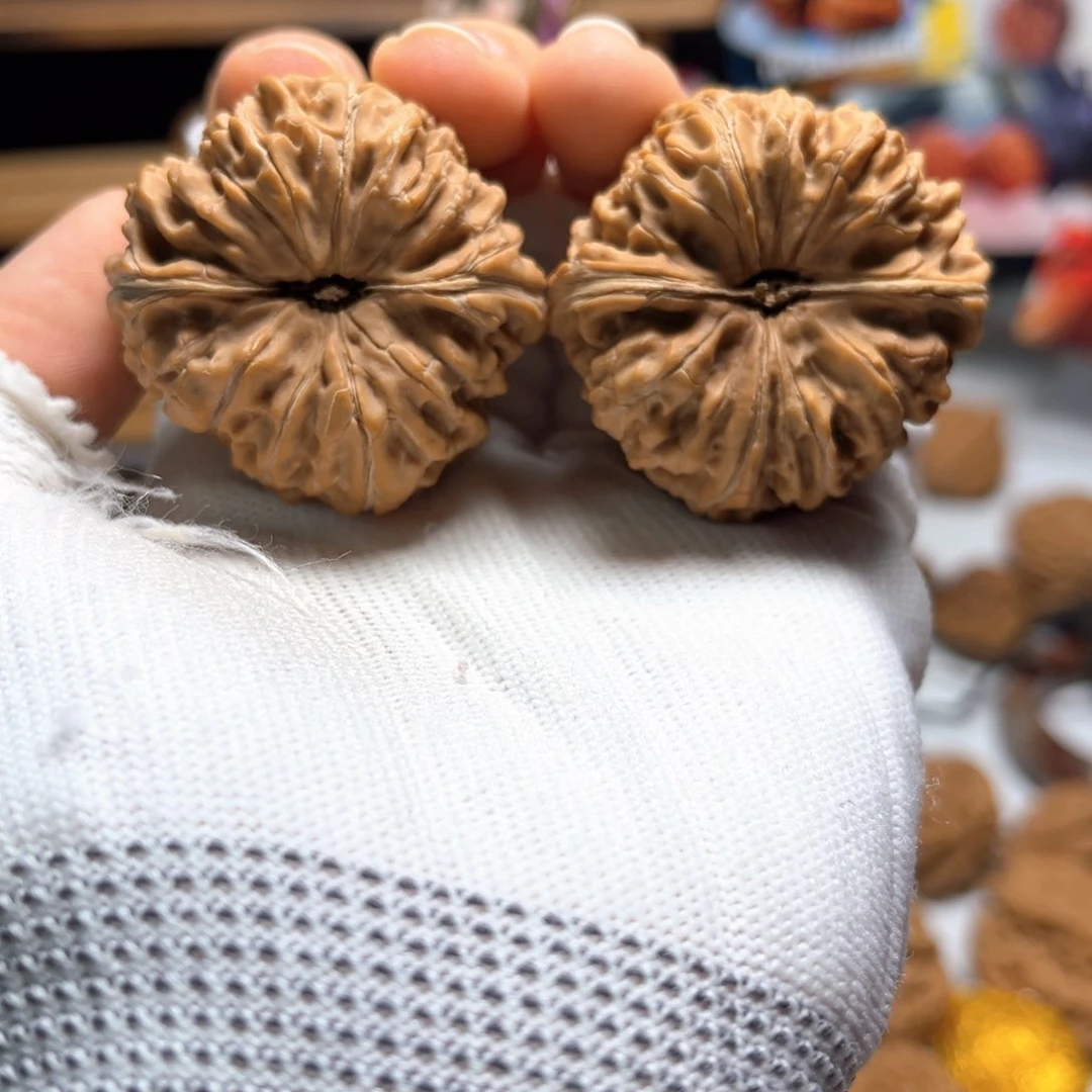 文玩核桃吊坠门墩