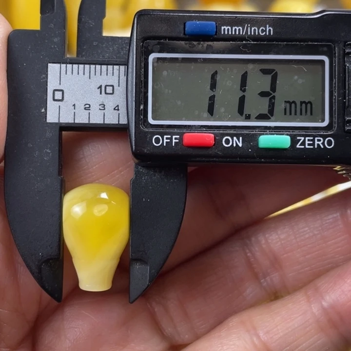 蜜蜡未镶嵌裸石32杂