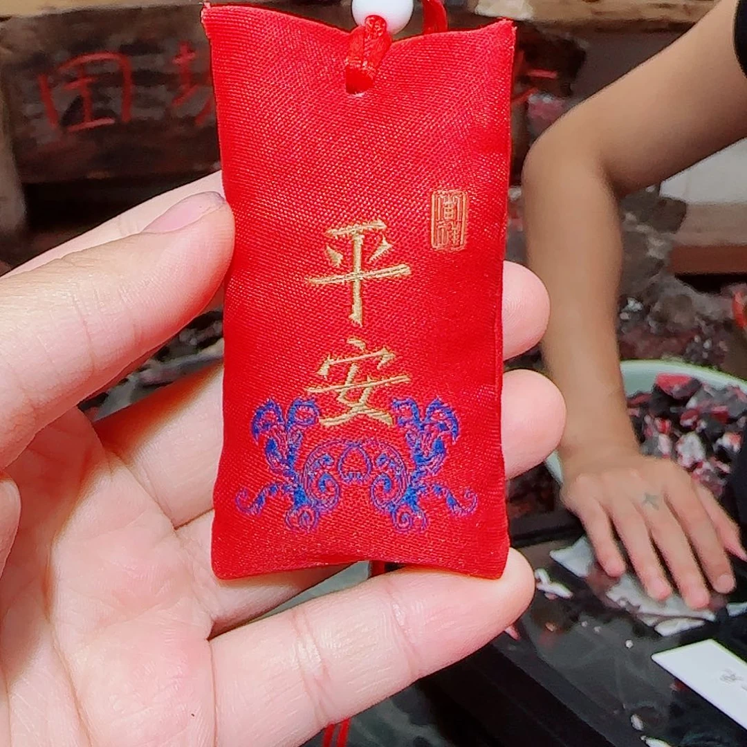 天然辰砂晶体细砂