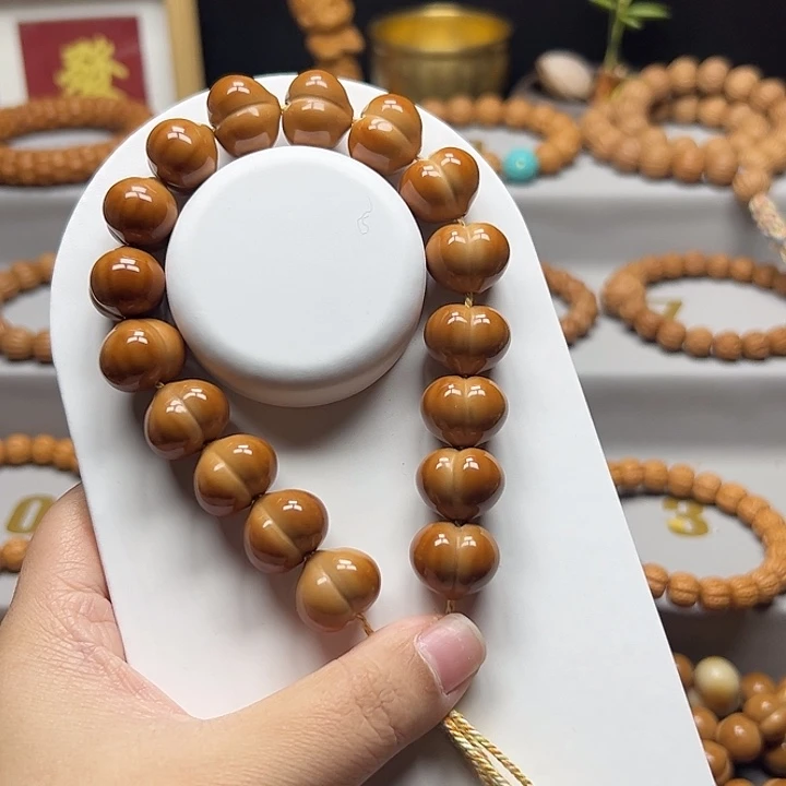 ****梦猴头核桃手串17➕屁桃