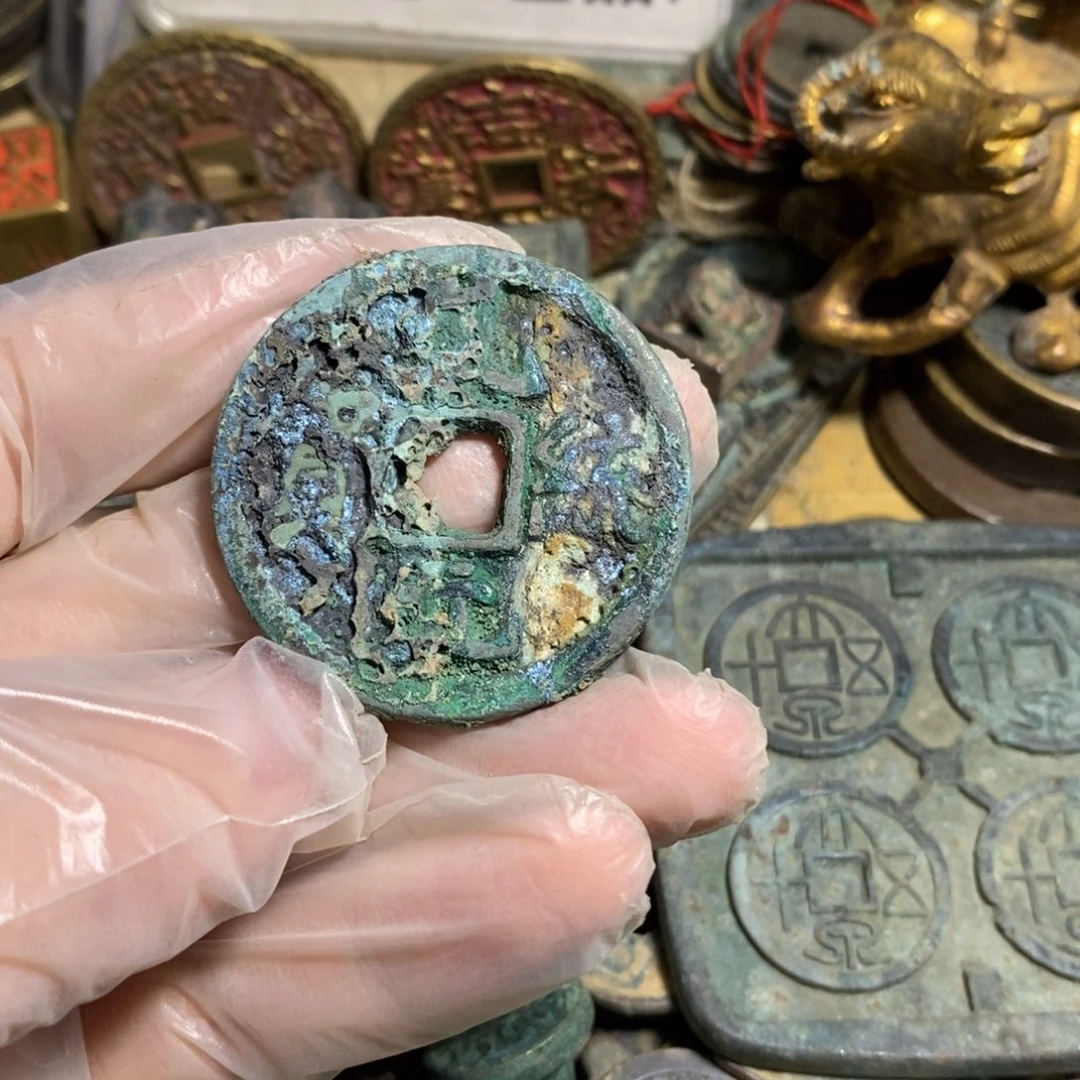铜现代工艺品学习币
