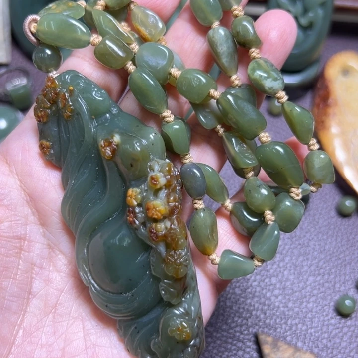 花***马岫岩河磨玉（透闪石质玉）未镶嵌颈饰