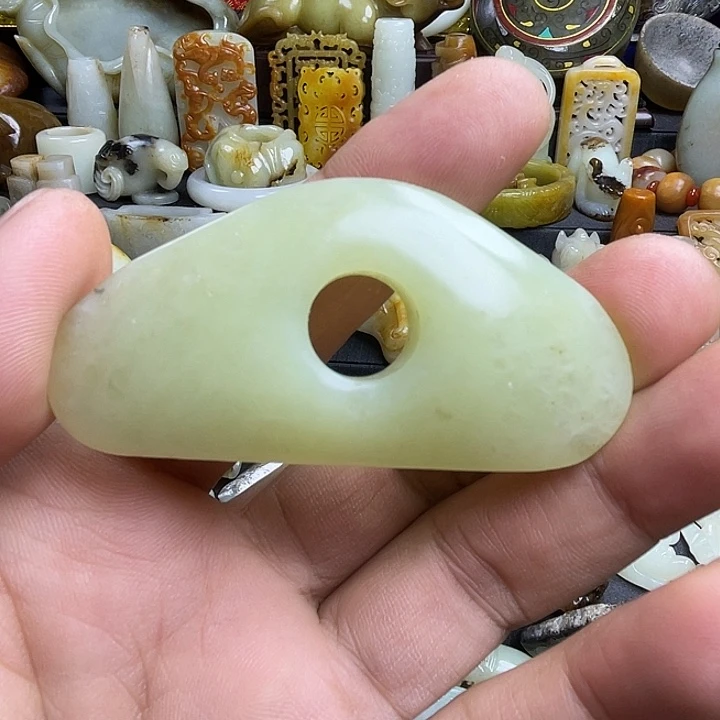 颈饰未镶嵌和田玉