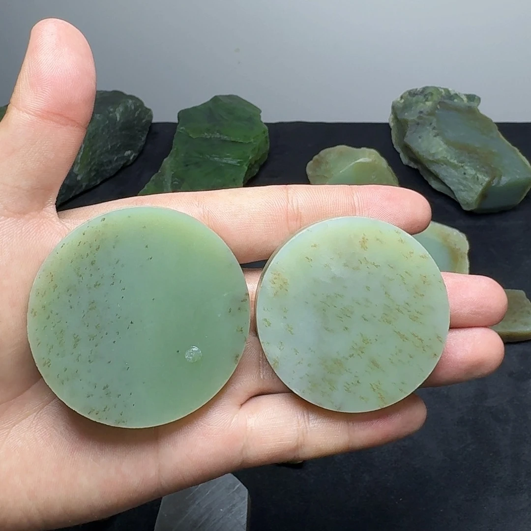 和田玉（糖玉）足铂镶嵌珠宝半成品让****放