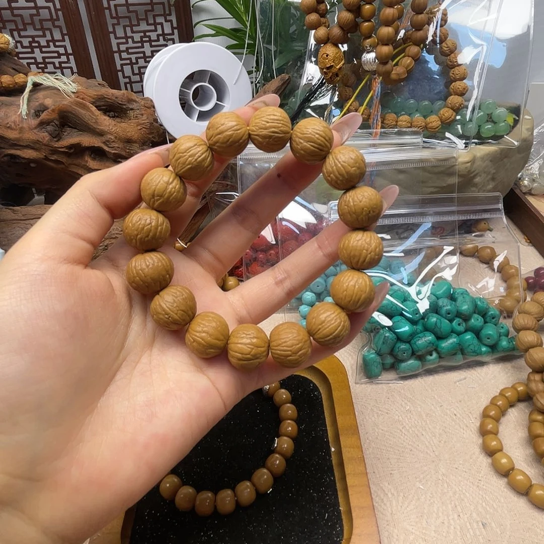 猴头核桃手串曹*绪凤羽