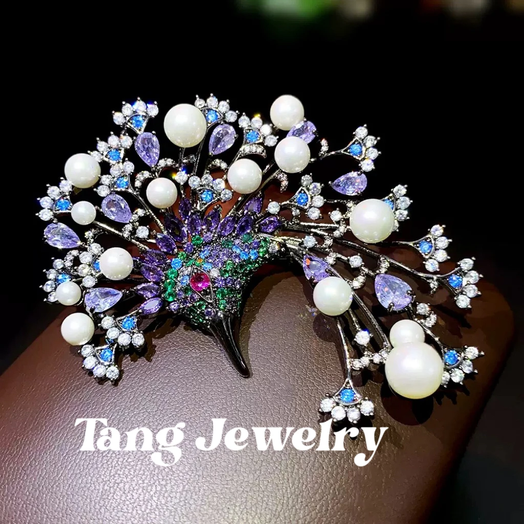 珠珠孔雀 女王 重工胸针