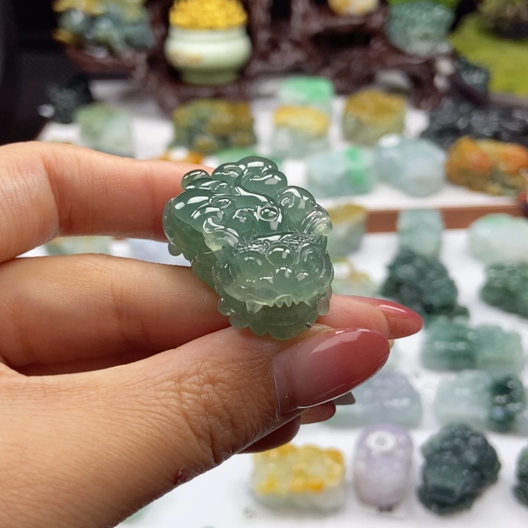 颈饰未镶嵌翡翠A12 冰油青含珠貔貅