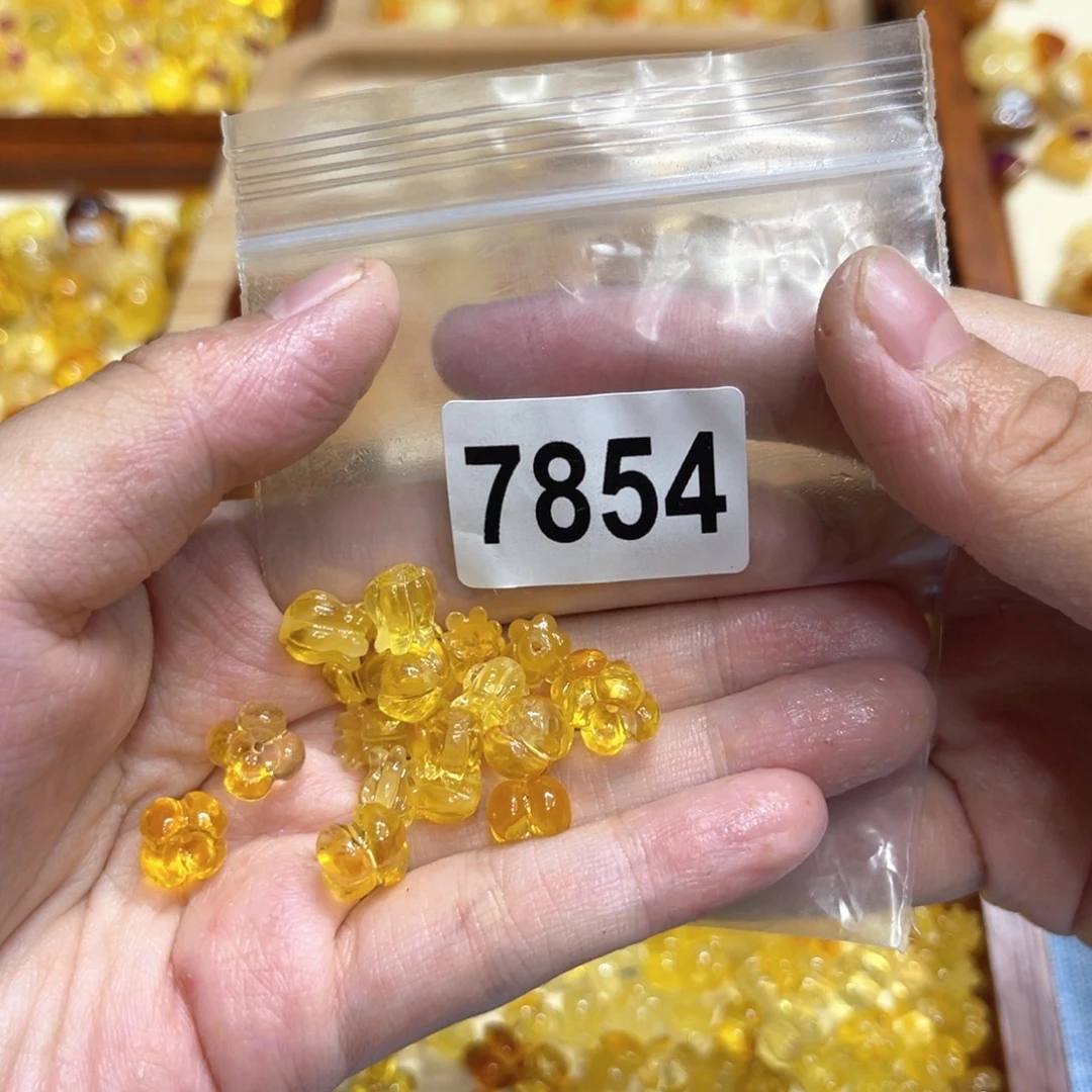 琥珀颈饰未镶嵌蜜蜡