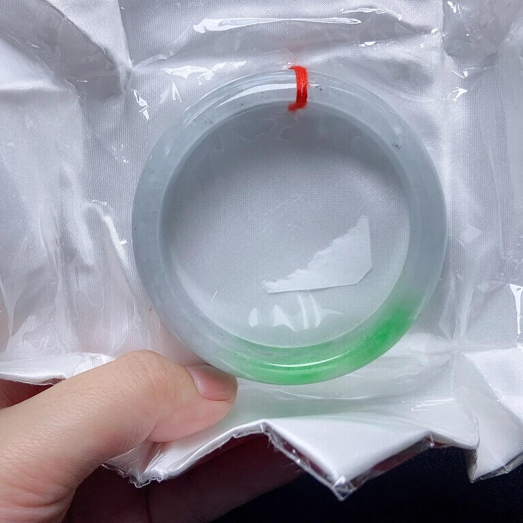 l****未镶嵌手镯翡翠60圈14