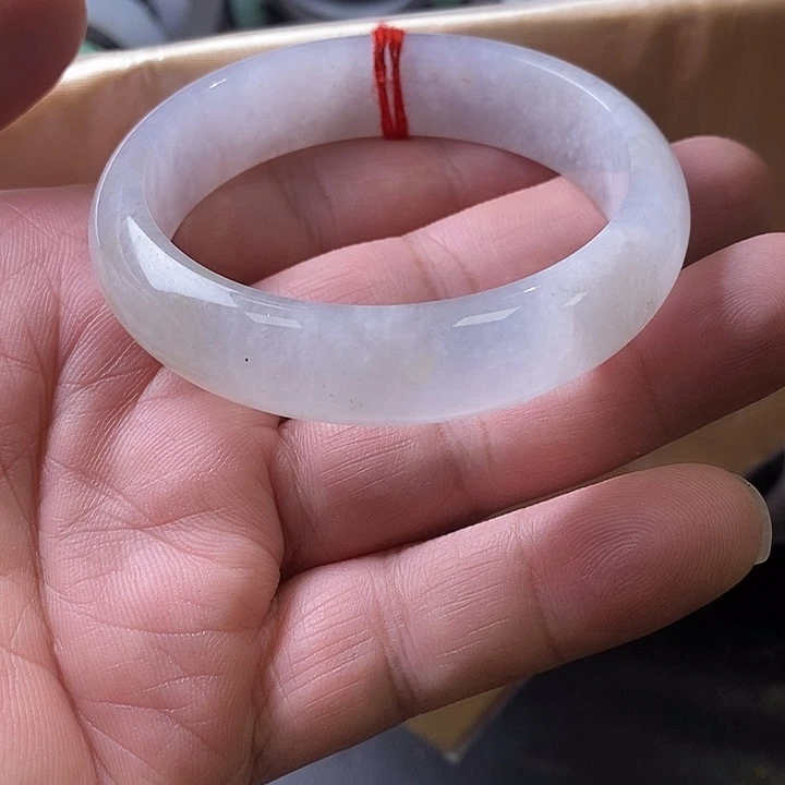 妞***～翡翠未镶嵌手镯正