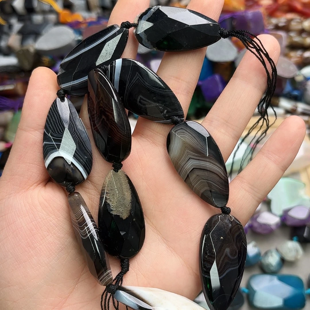 玛瑙/玉髓未镶嵌珠宝半成品11