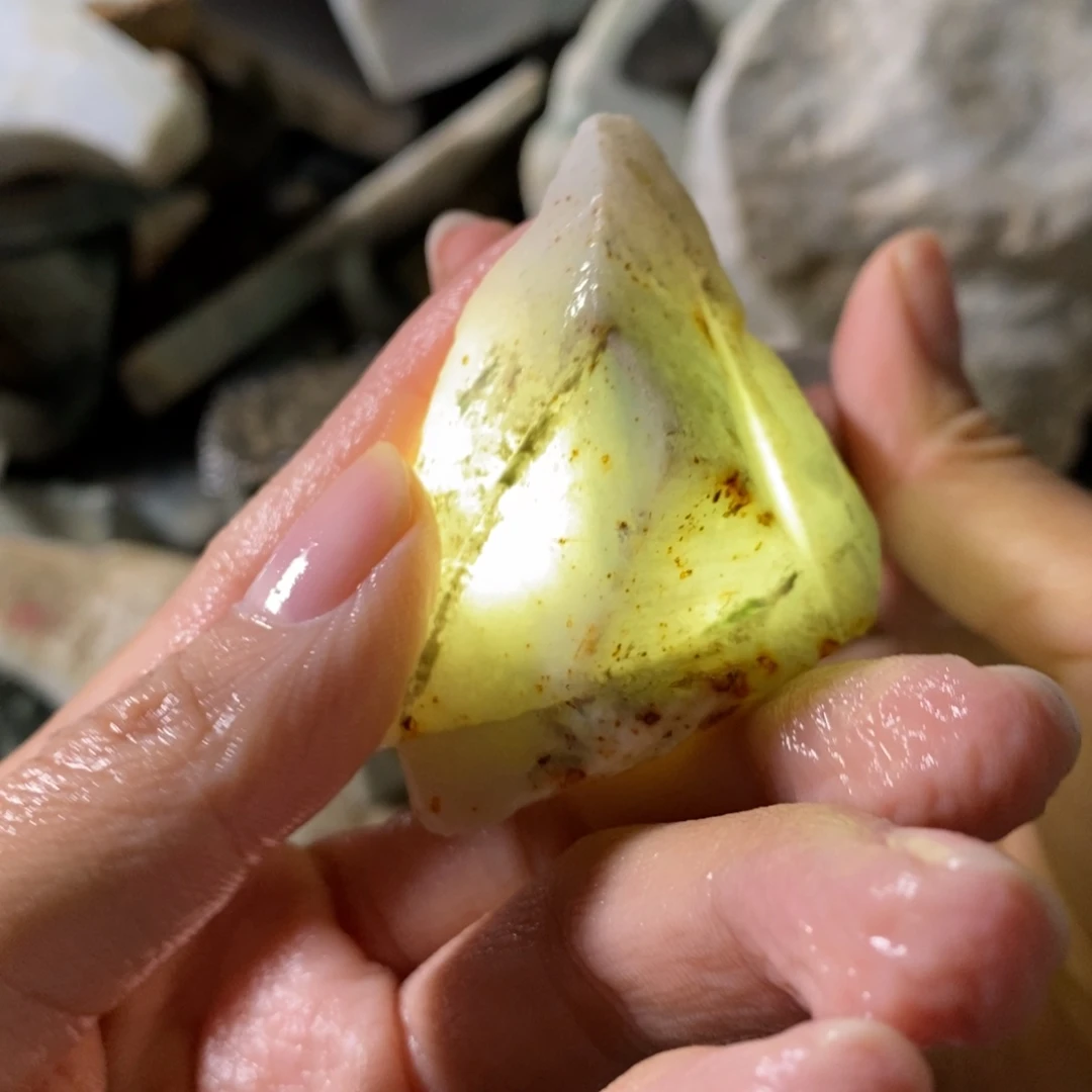 颈饰未镶嵌翡翠天然