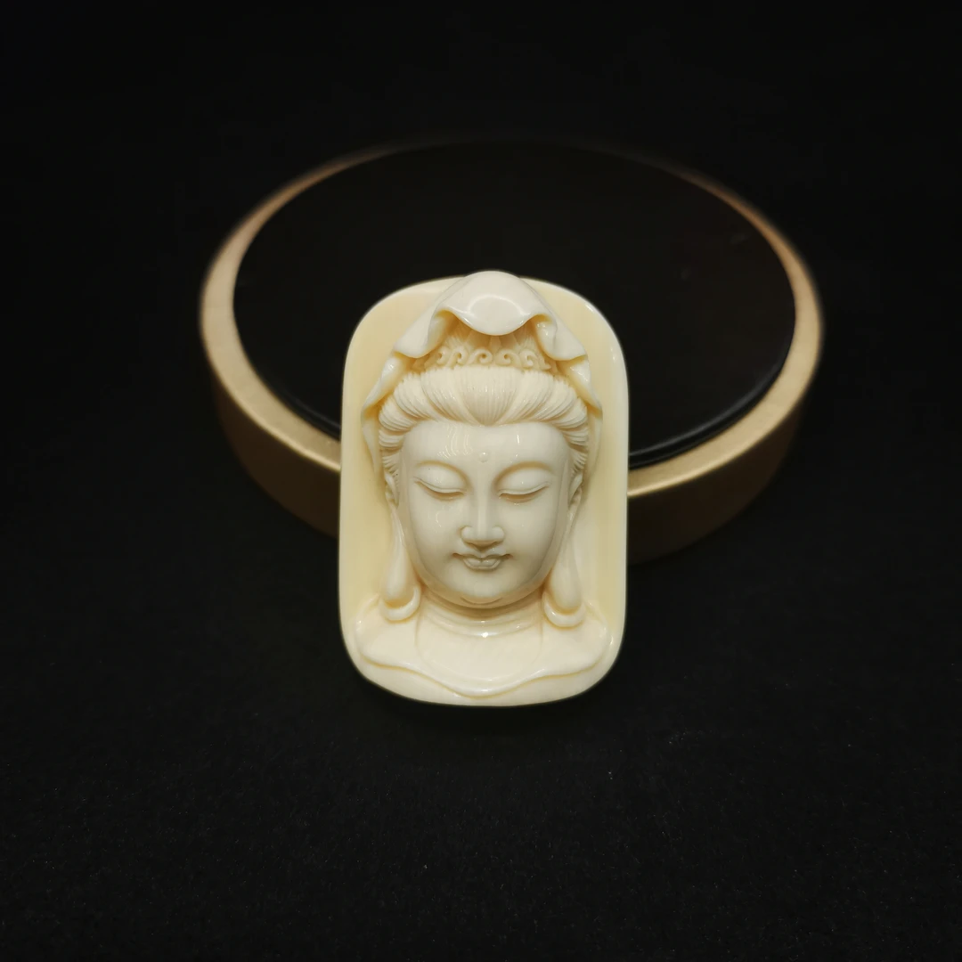 d-56251965 天然猛犸牙～观音牌 36.2克