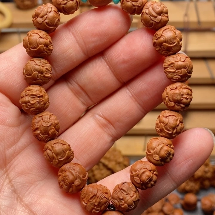 桃核雕刻横财神手串