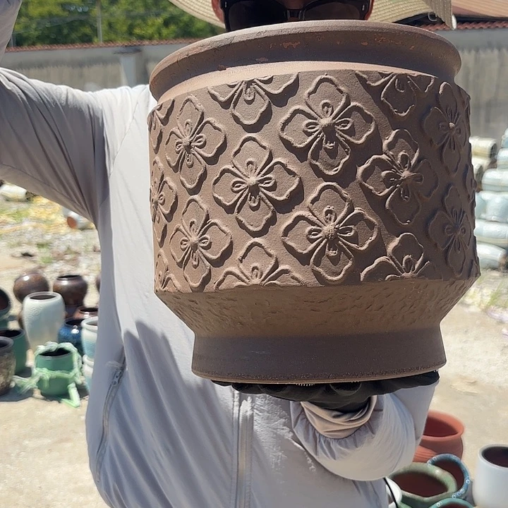 黑陶菠萝微瑕口径25高度25