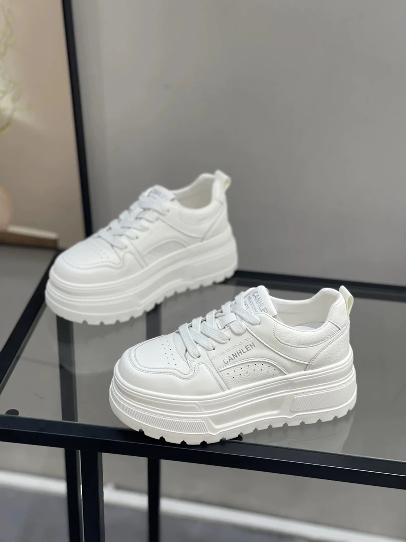 秋款巨爆！真皮5.5cm超轻松糕底百搭小白鞋T1710