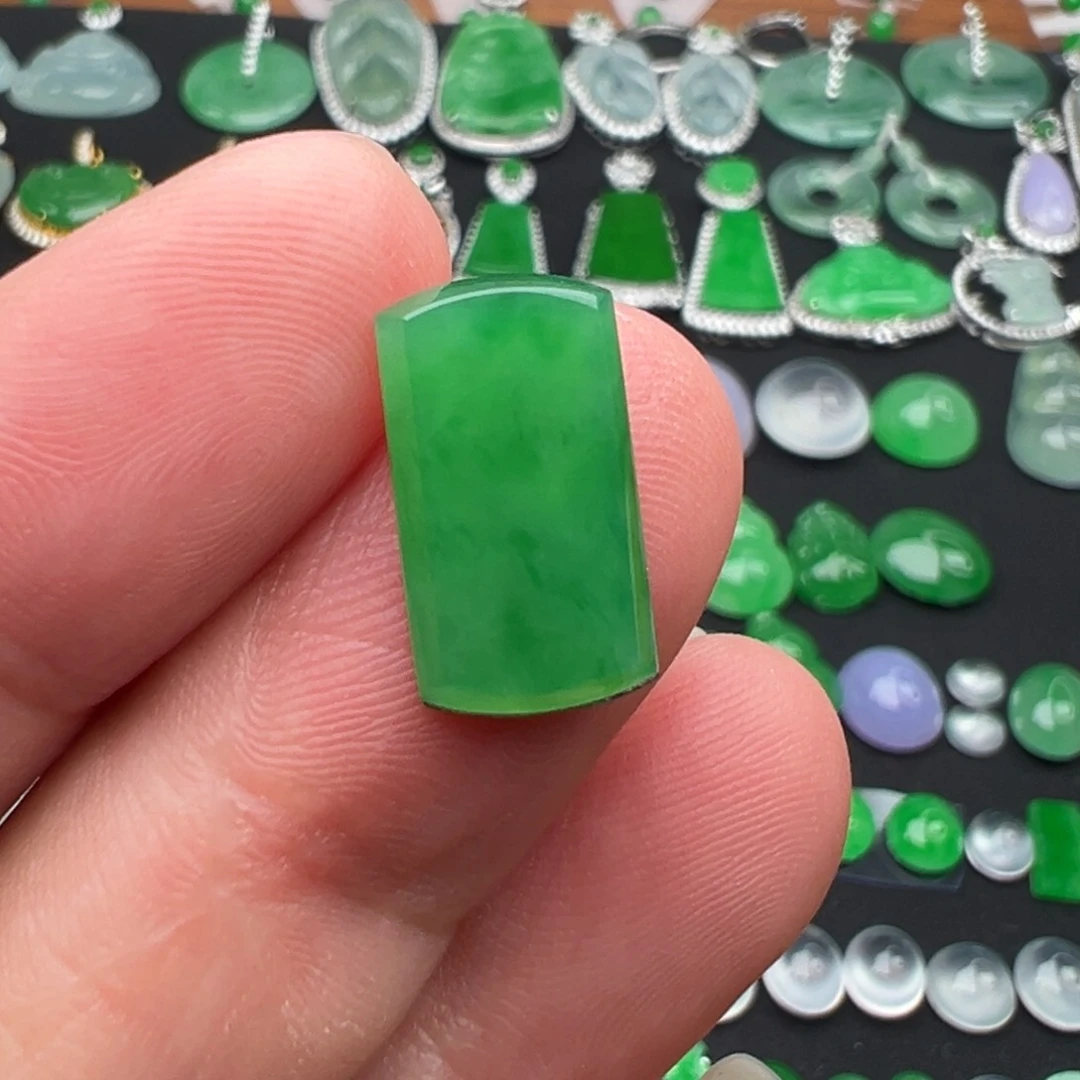 翡翠未镶嵌颈饰马鞍16