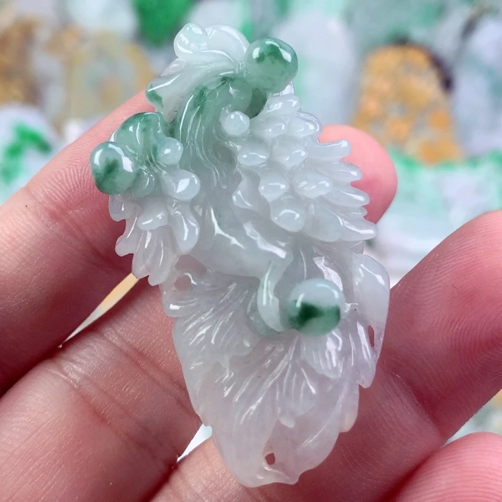 吊坠(不含链)未镶嵌翡翠