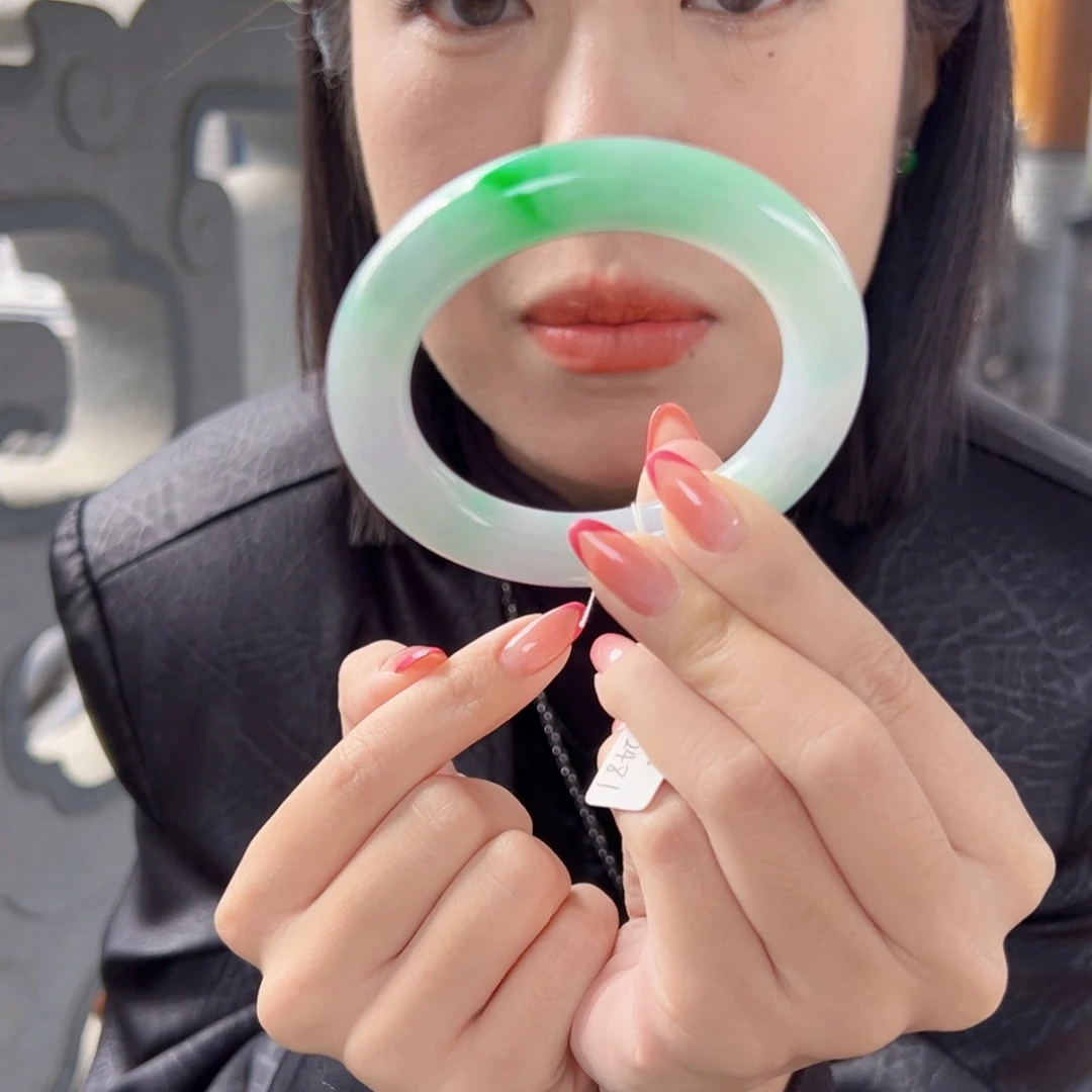 未镶嵌手镯翡翠余***就天然缅甸翡翠A货手镯