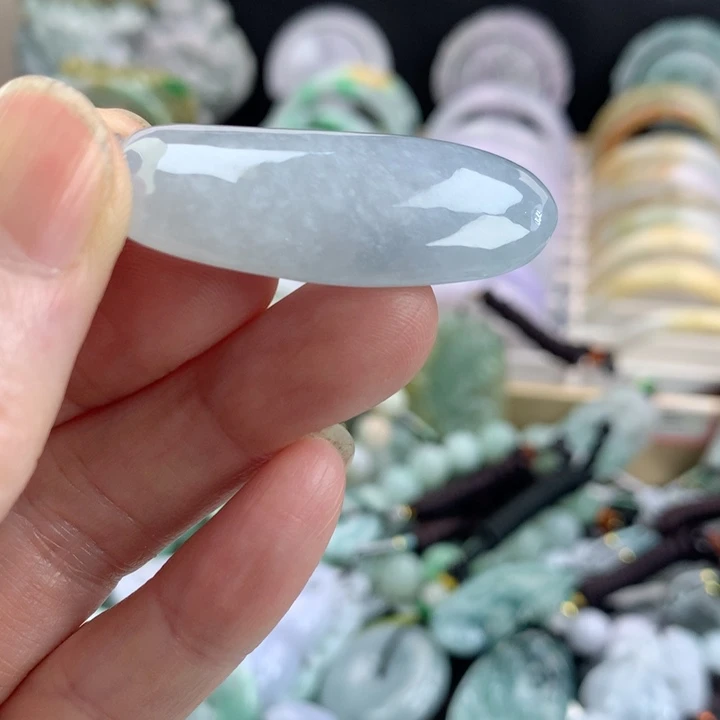 翡翠颈饰未镶嵌吊坠