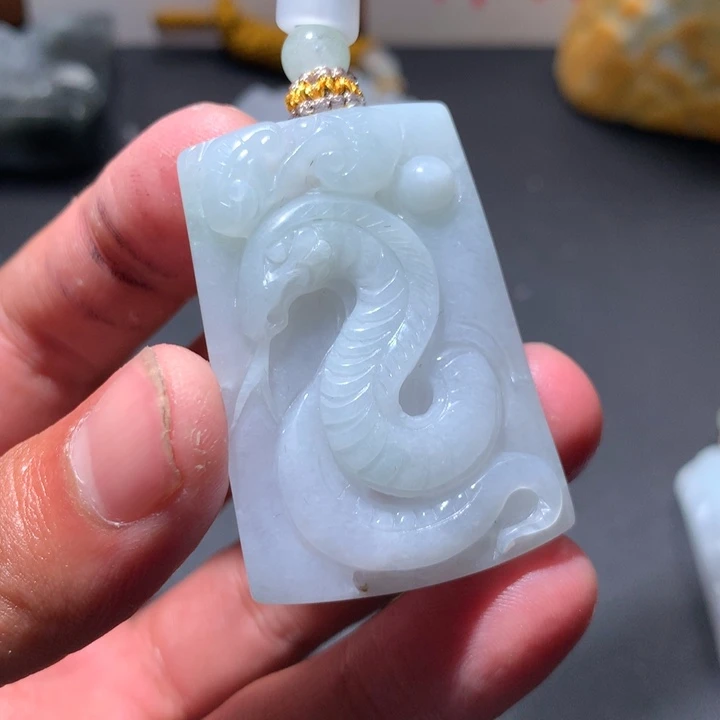 翡翠未镶嵌颈饰保真天然a货翡翠