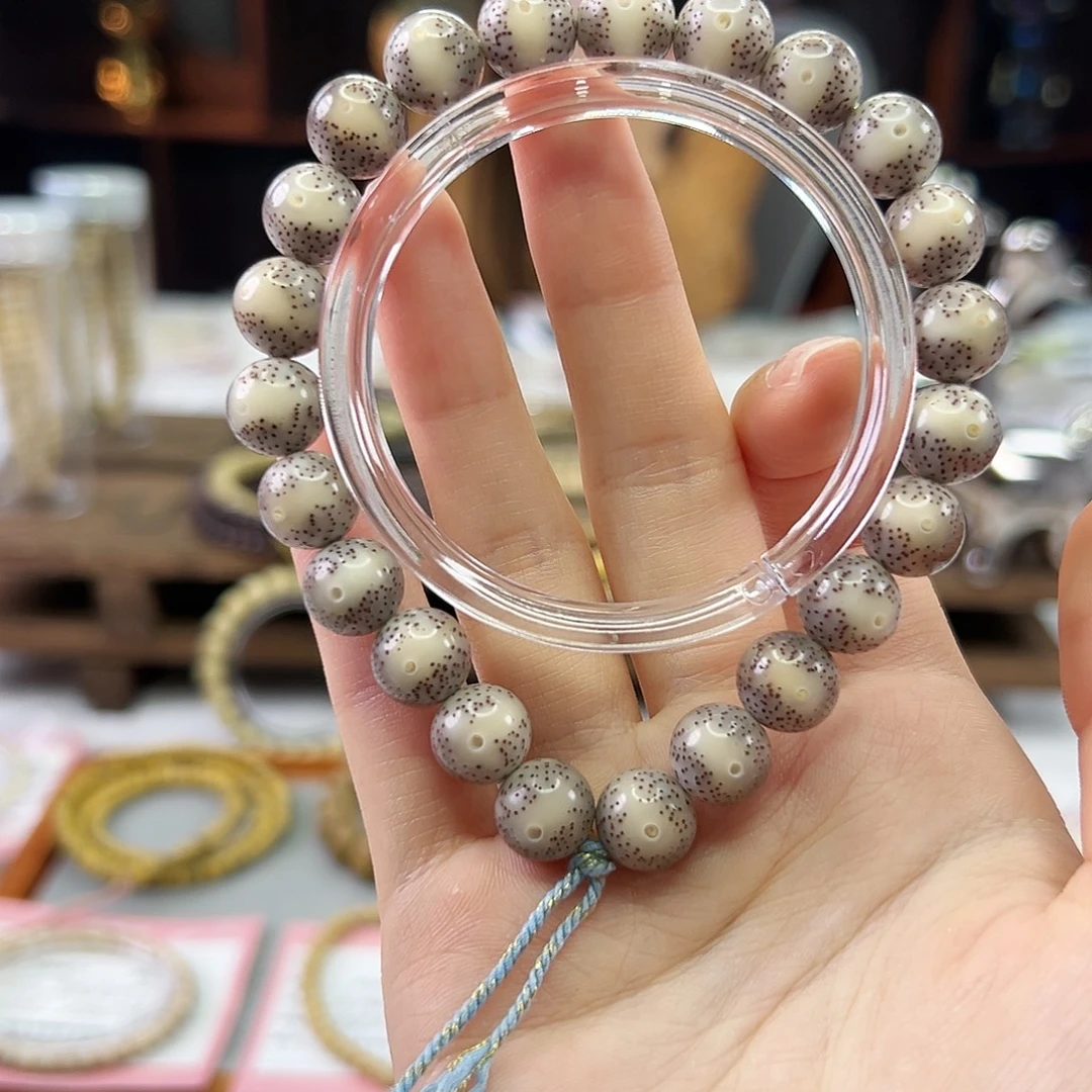 星月菩提吊坠Ll.10.5圆珠 卡姿兰大眼 一线天