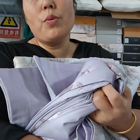 棉花高端大床双人时间的花色不一样。