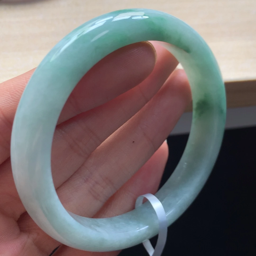 未镶嵌手镯翡翠手镯