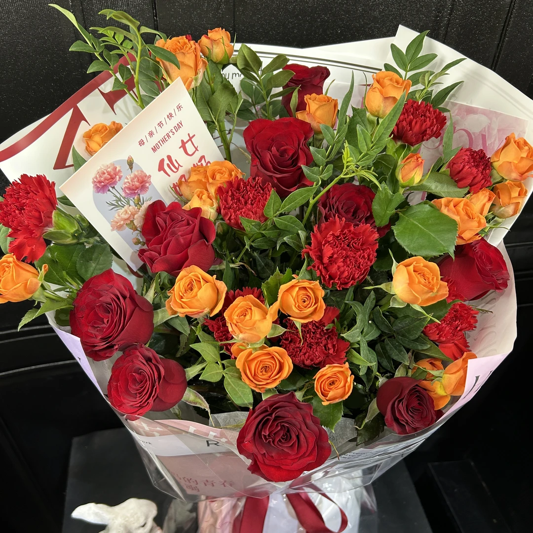 【母亲节花束】玫瑰康乃馨多头玫配花花束