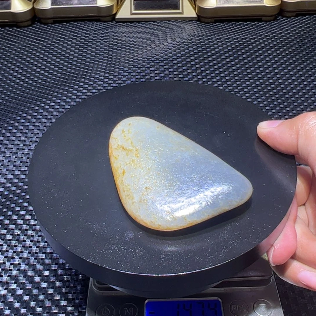 和田玉（子料）未镶嵌吊坠(不含链)82克