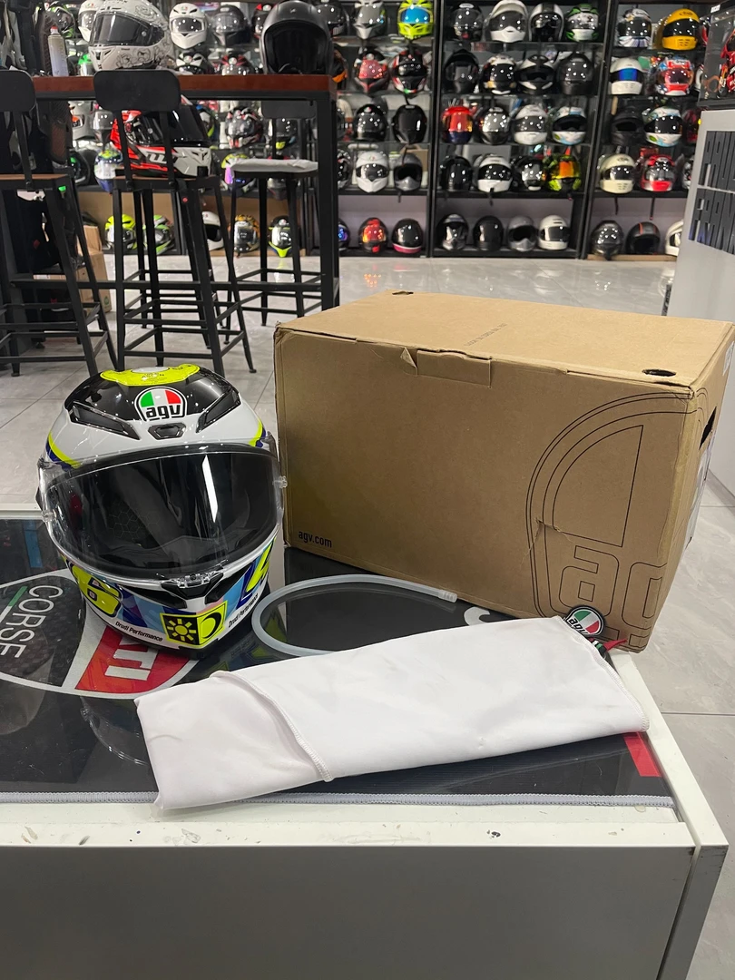 微瑕正品95新摩托车机车头盔男女四季款安全认证