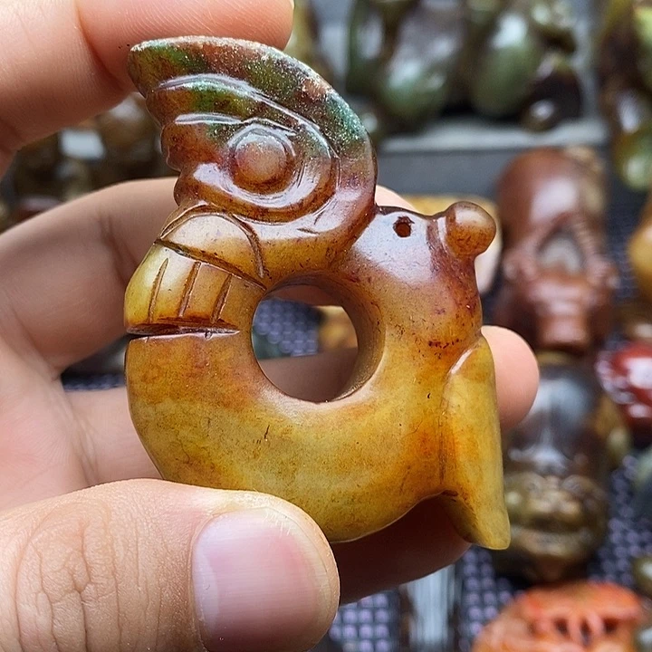 未镶嵌蛇纹石玉颈饰