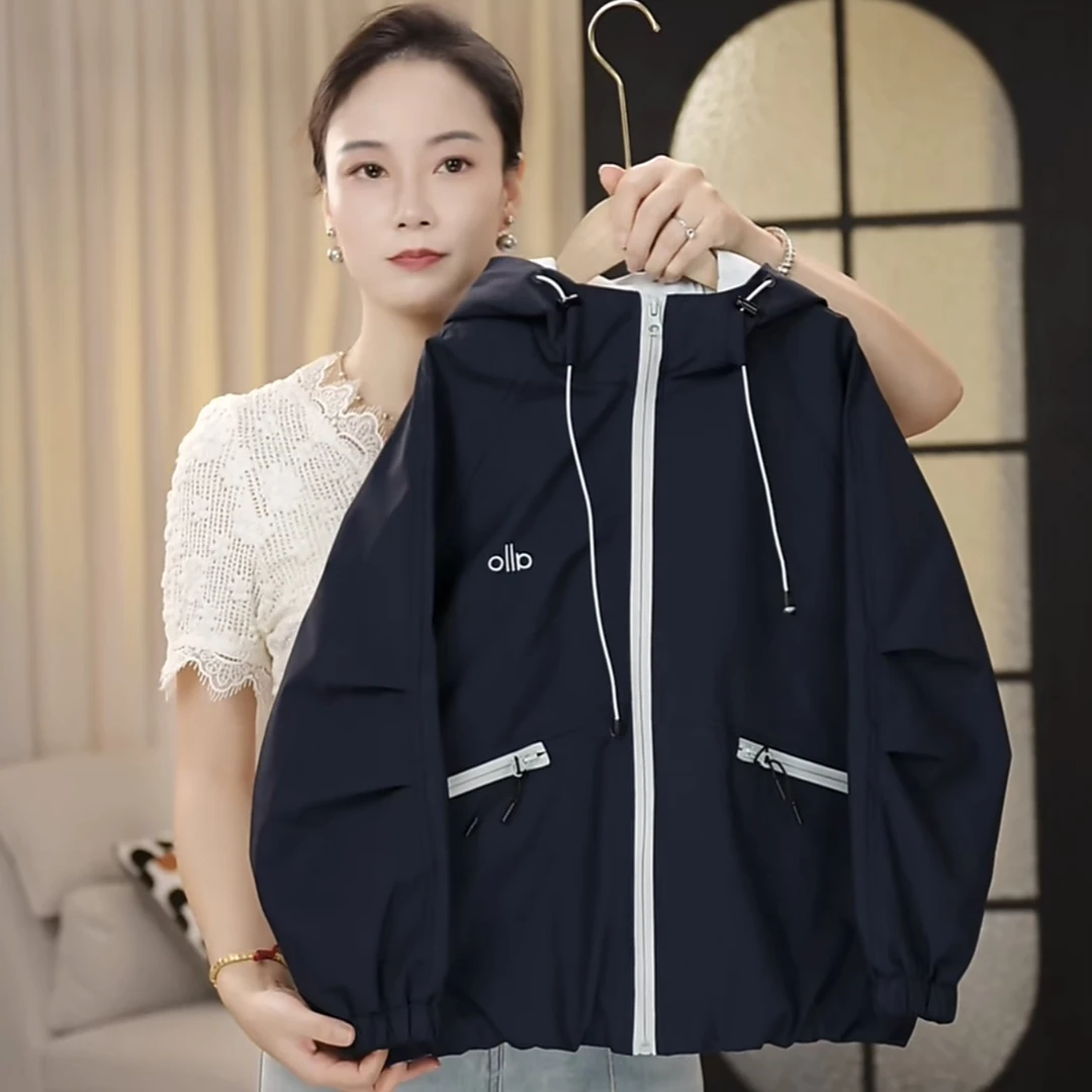 秋季新款女童韩版冲锋衣外套中大童户外休闲连帽夹克 zb6025田范