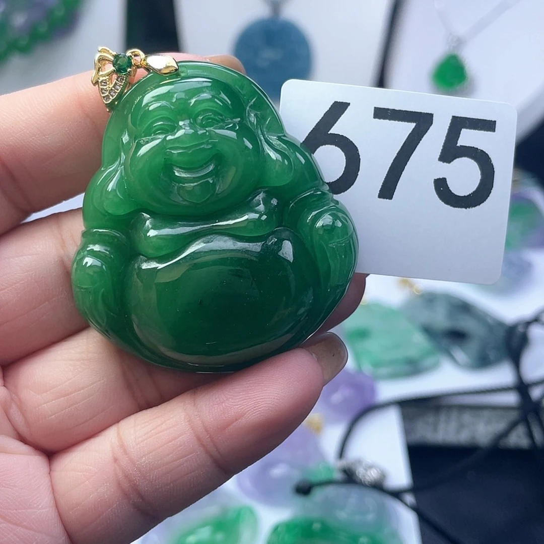 翡翠吊坠(赠链)未镶嵌