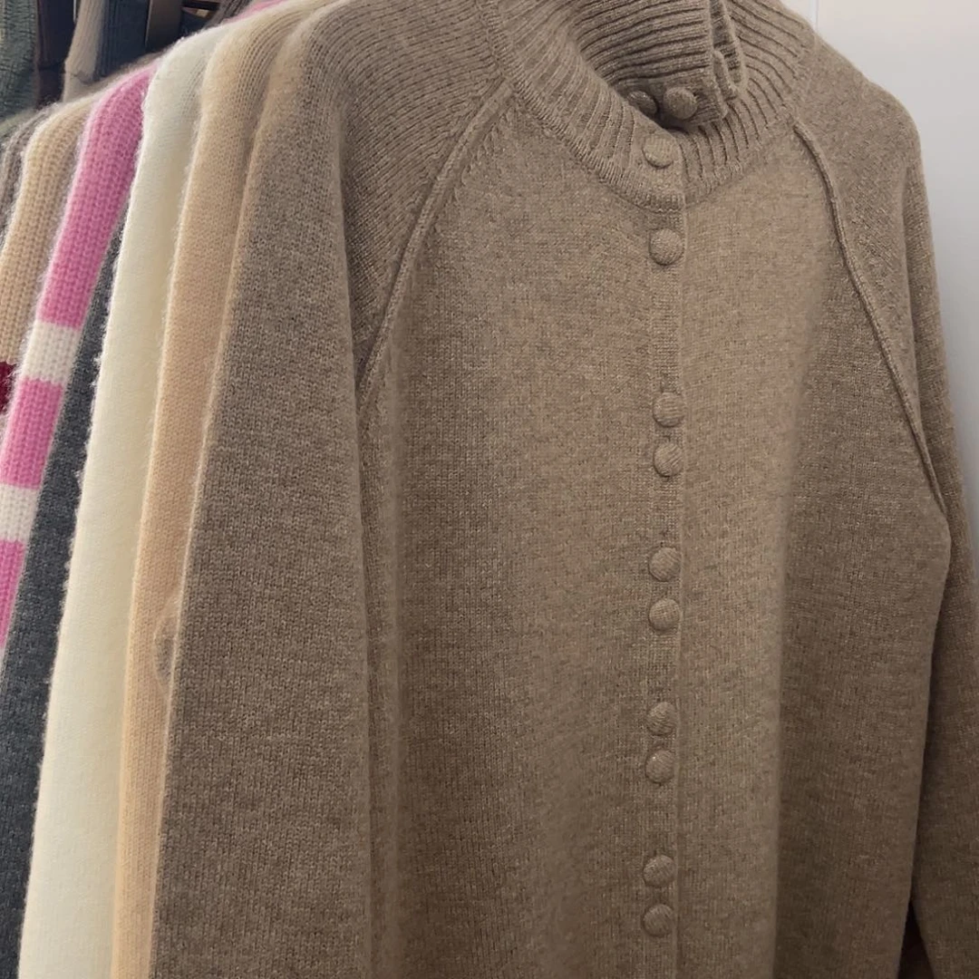 包扣 高领 羊绒 开衫