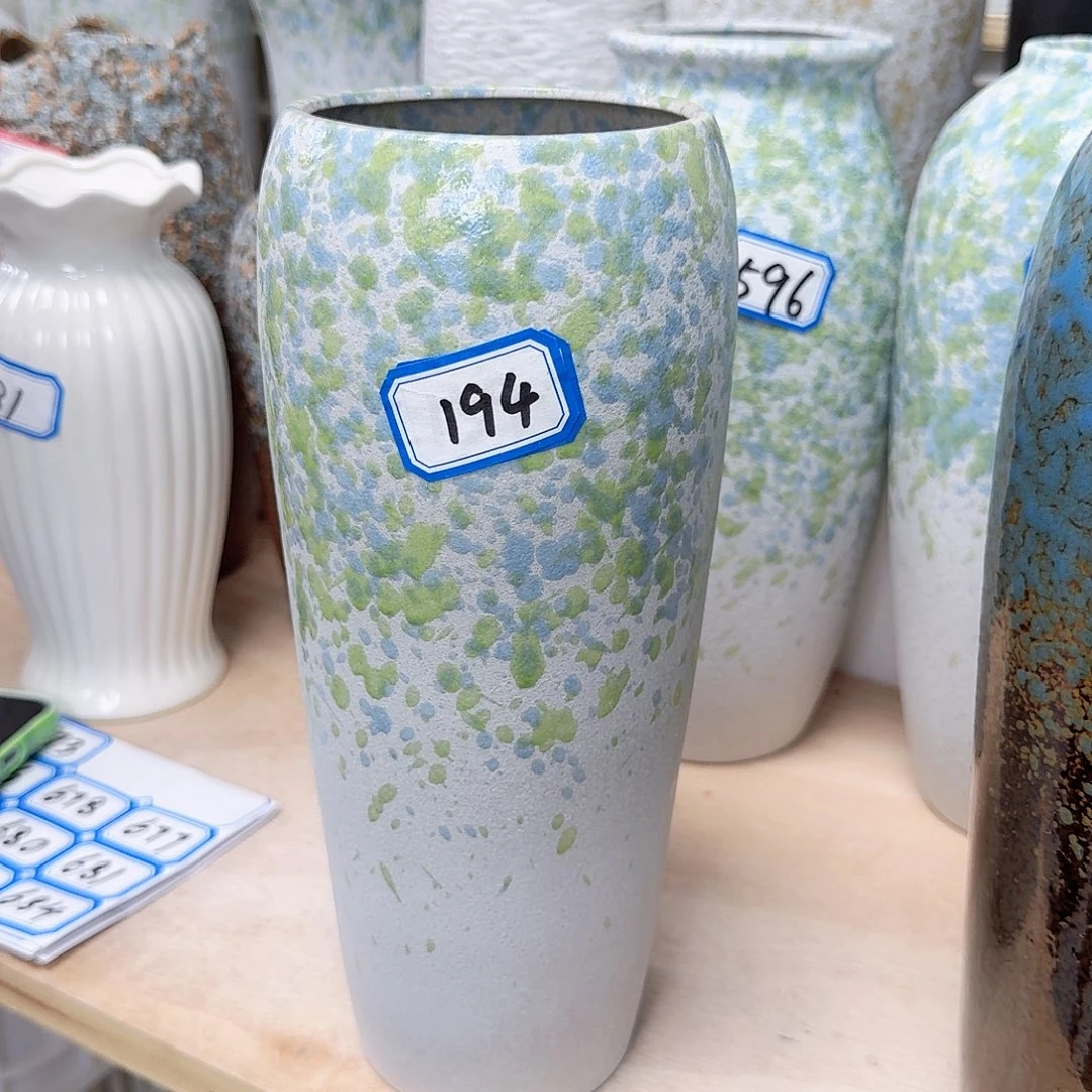 194号陶瓷花瓶25厘米一个
