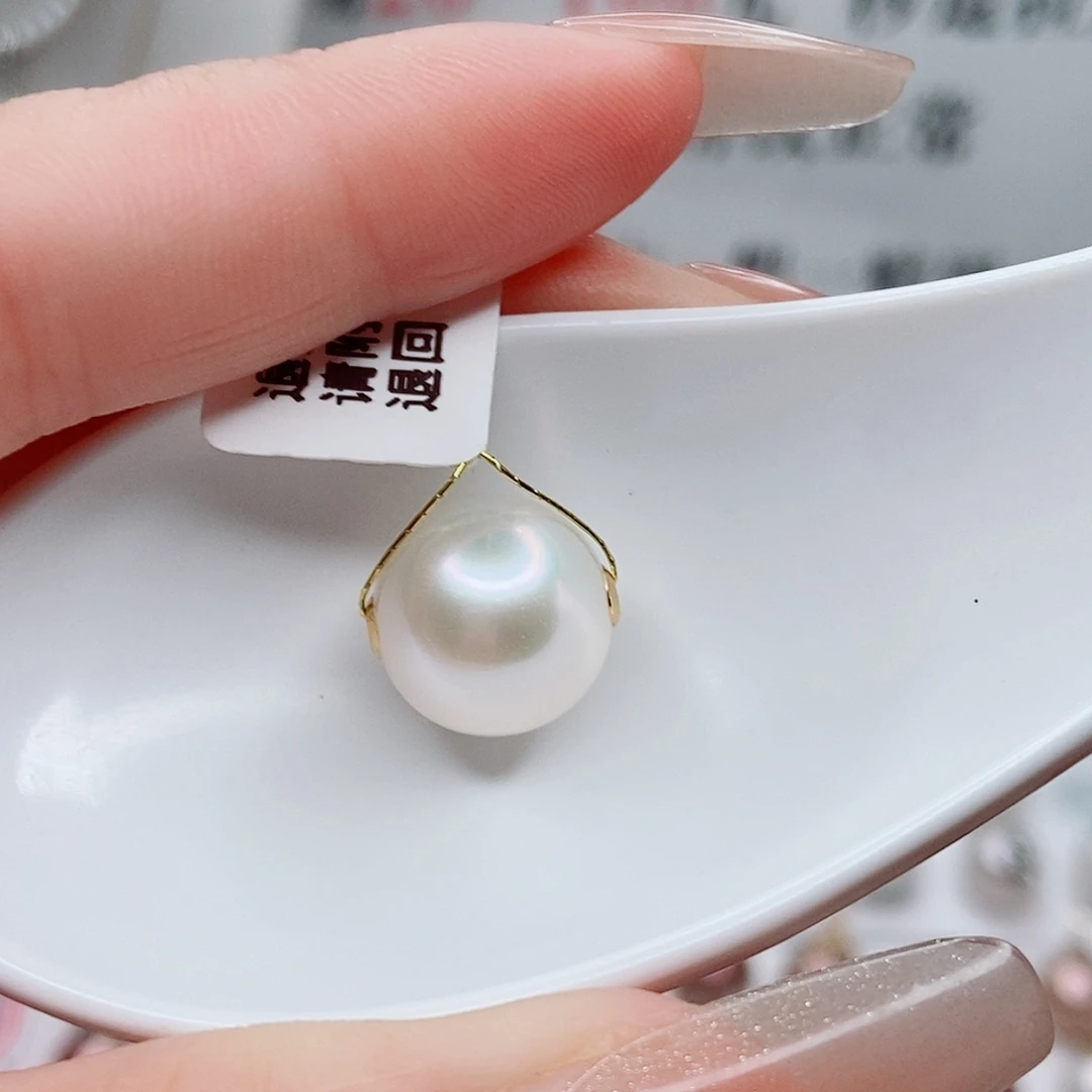 吊坠(赠链)18K金镶嵌淡水珍珠