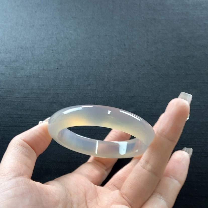 【闪购商品】玛瑙/玉髓手镯未镶嵌翡*