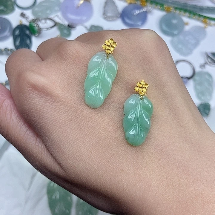 翡翠颈饰未镶嵌吊坠