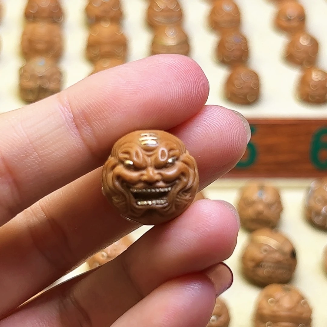 勇***峰猴头核桃把件虎僧