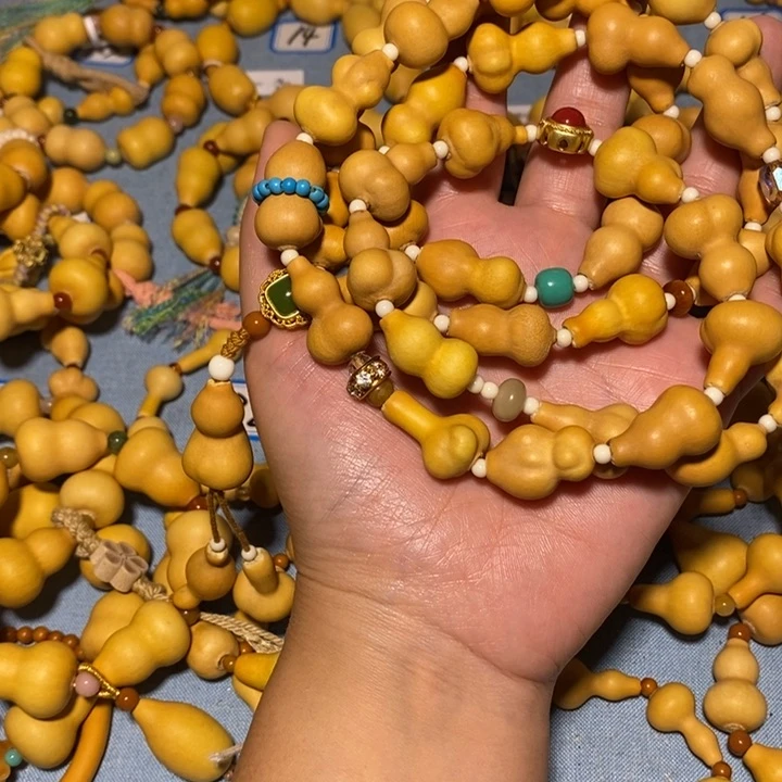 K***y丑脖挂1串11111111