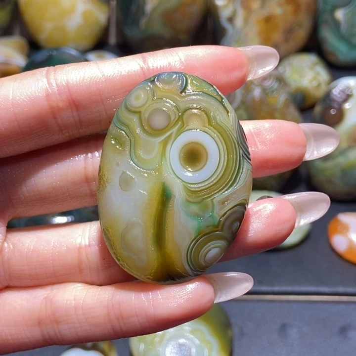 【闪购商品】未镶嵌玛瑙/玉髓珠宝奇石l l