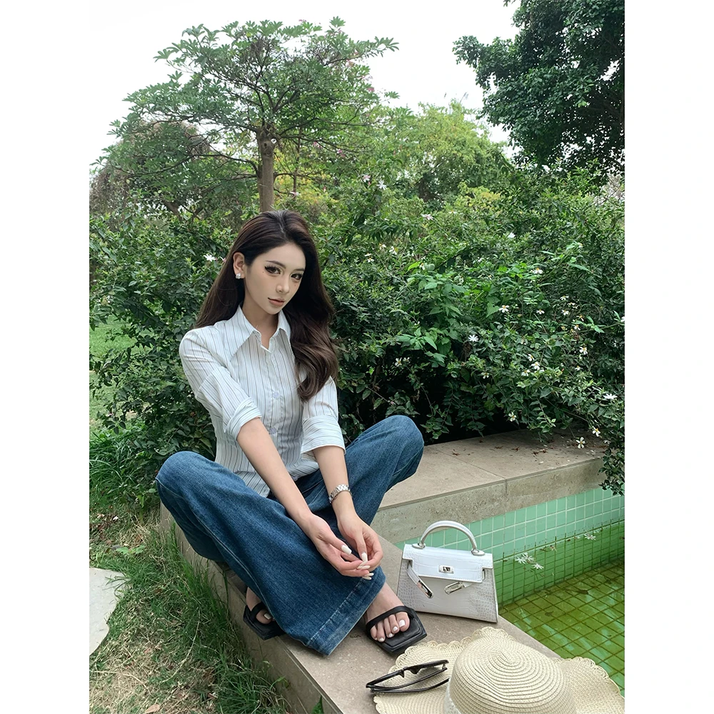 低腰微喇牛仔裤女2025年新款春秋季气质修身显瘦外穿马蹄喇叭裤子
