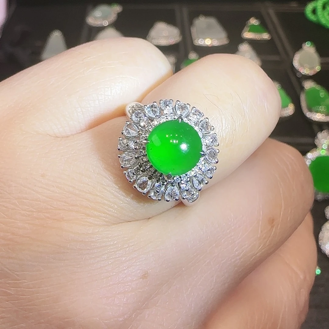 翡翠18K金镶嵌耳饰