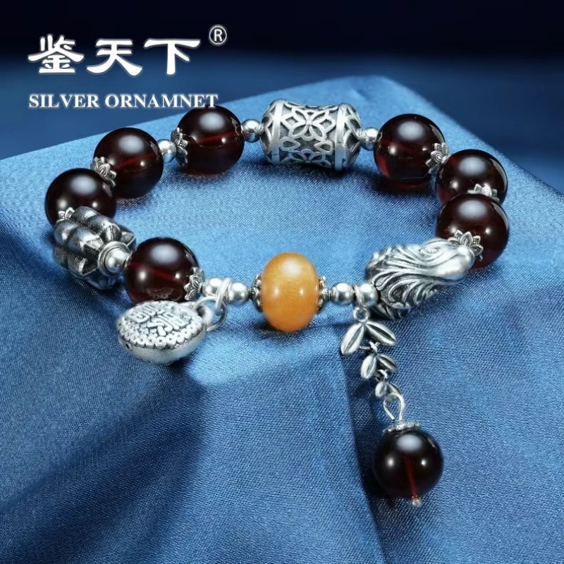 鉴天下复古血珀圆珠百财招福手链06200268