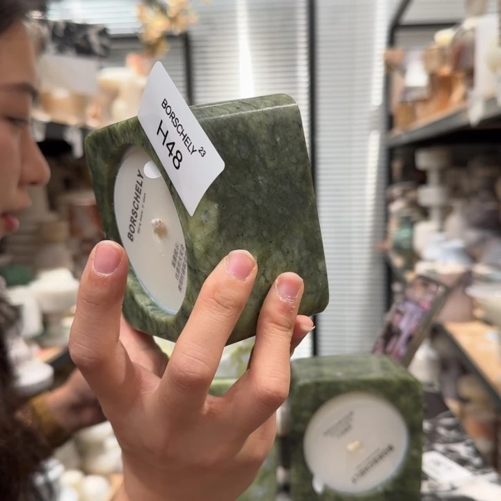 H48。            爱。