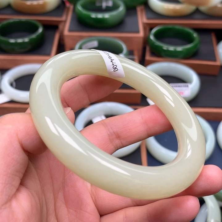 和田玉手镯未镶嵌59