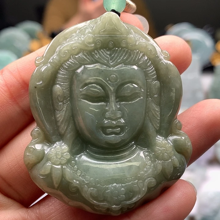 翡翠未镶嵌颈饰观音福利
