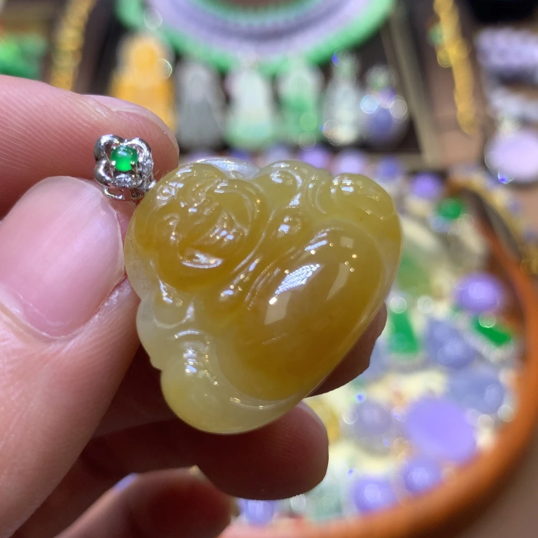 翡翠18K金镶嵌颈饰翡翠